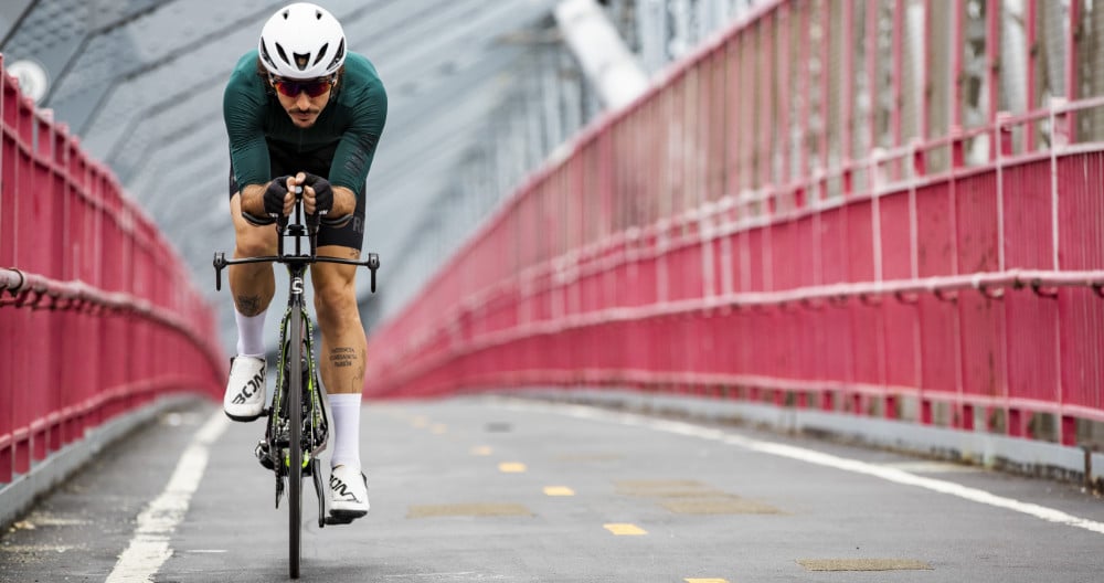 Rennrad mit aerodynamischen Lenker