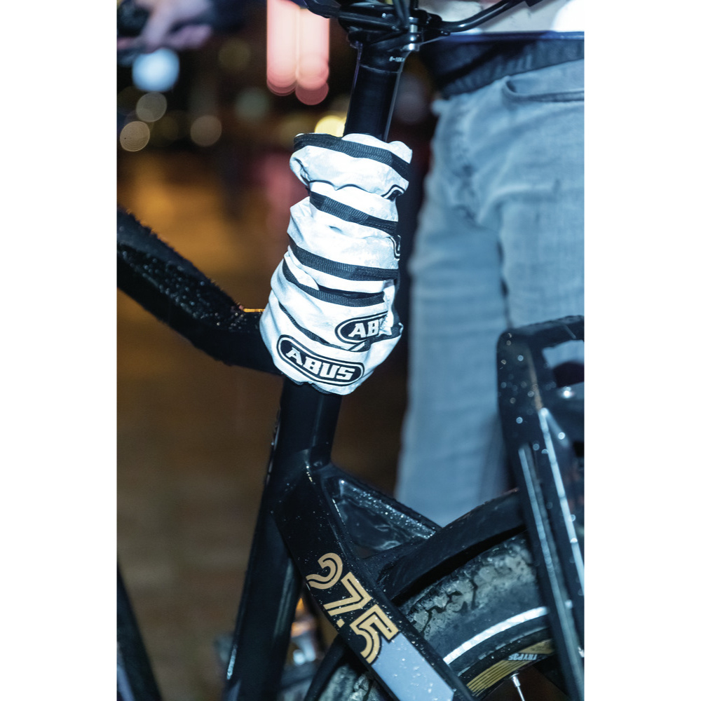 der goldene handschuh poster U Zlate rukavice DVD / Category:E Bike City / Urban_Stronglight 44T Farbe:SCHWARZGRAU Relaxdays Schallplatten-Kiste - kaufen