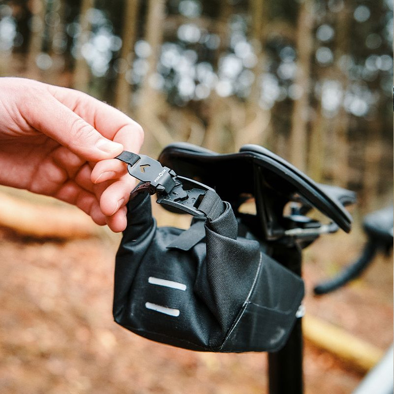 Fidlock PINCLIP Saddle Bag S Satteltasche Fahrrad (inkl. Saddle Base)