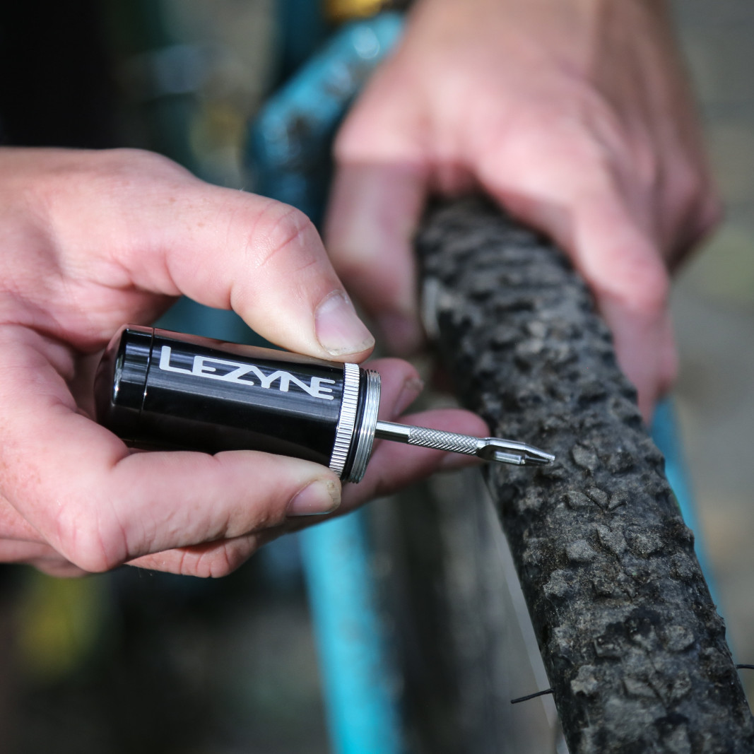 Lezyne Tubeless Kit inkl. Kautschuk Plugs