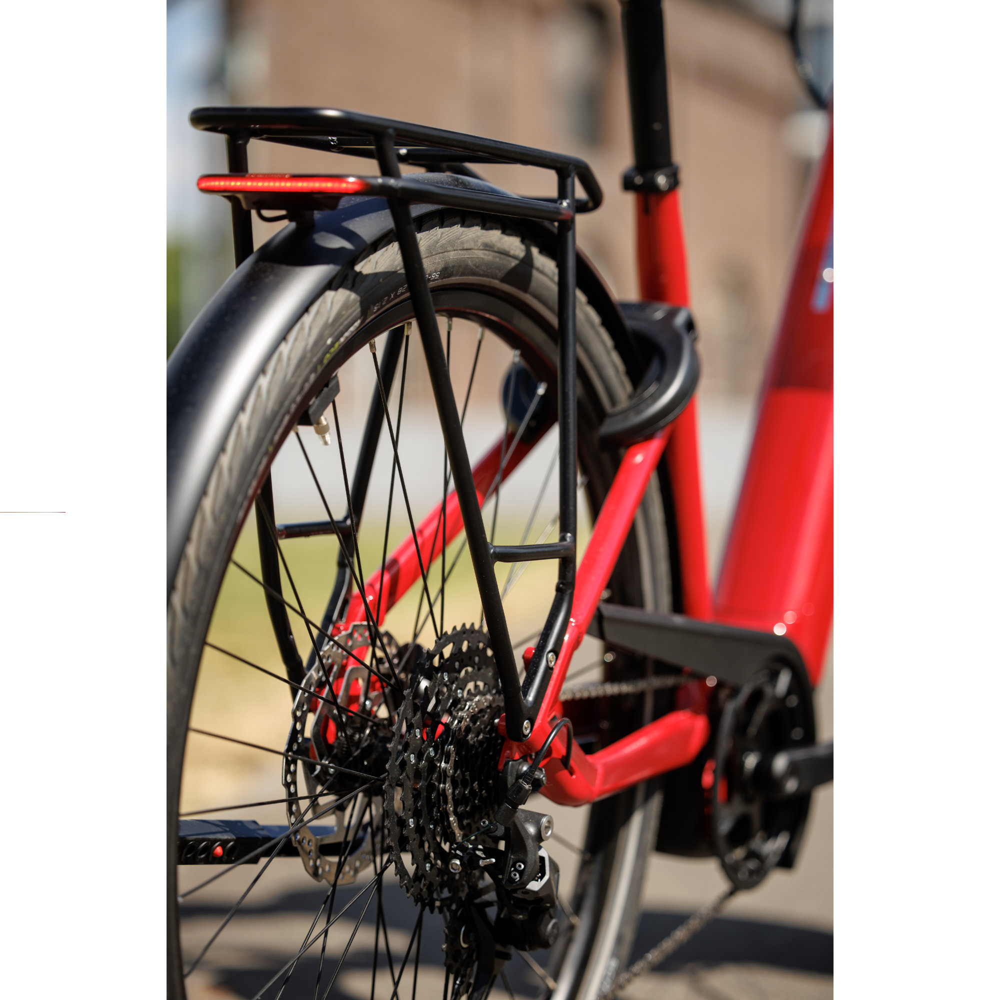 Pegasus Solero EVO 10 E-Bike Trekkingrad Tiefeinsteiger 28" rot