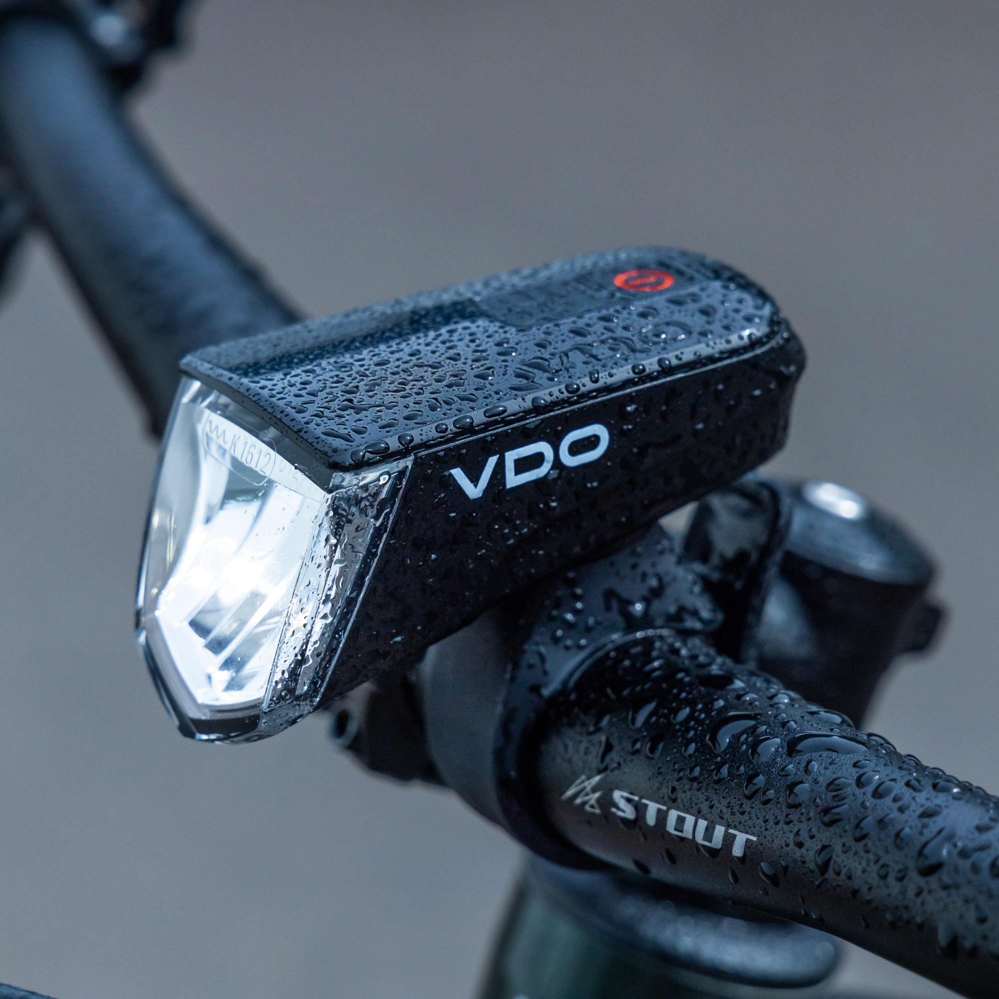 VDO Eco Light M60 + Red Fahrrad Licht Set